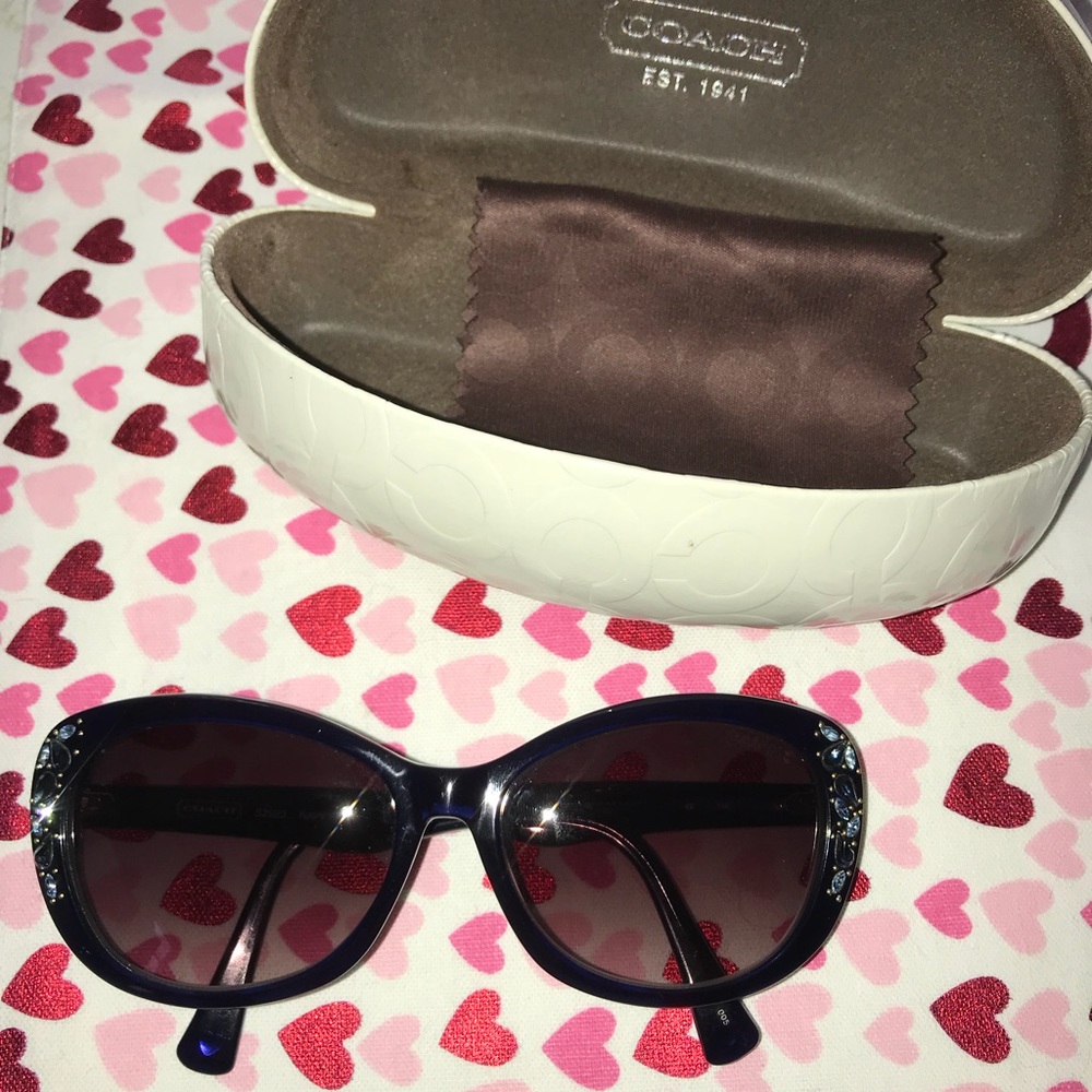 🌞Beautiful rhinestone Coach cat eye sunglasses🌞